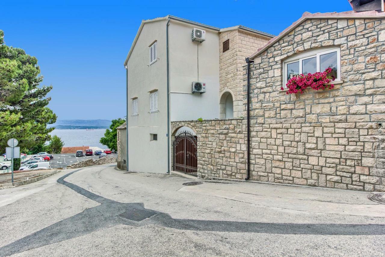 Apartments Petra Бол Экстерьер фото