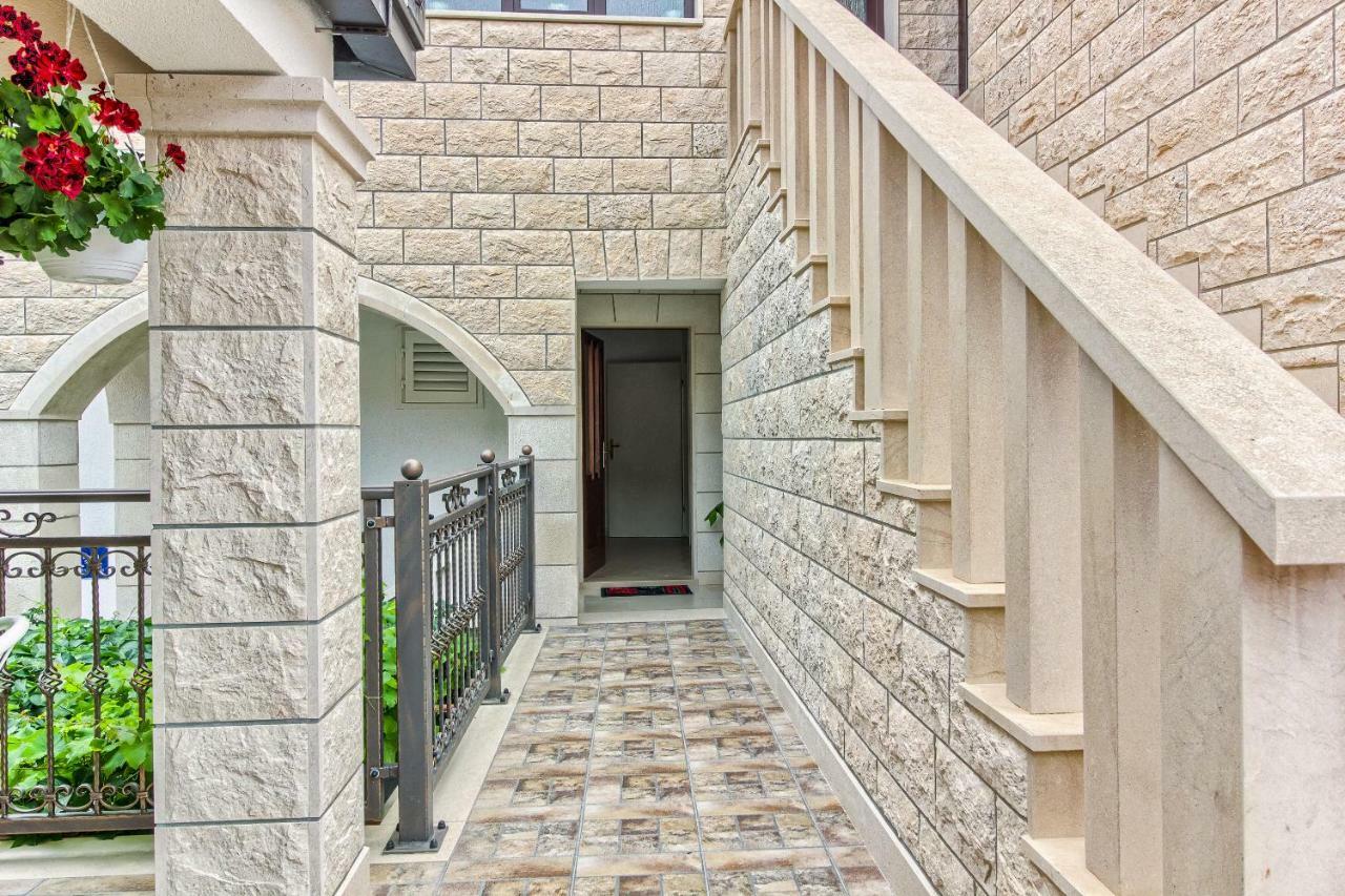 Apartments Petra Бол Экстерьер фото
