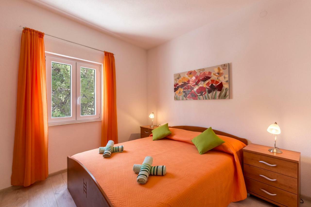 Apartments Petra Бол Экстерьер фото