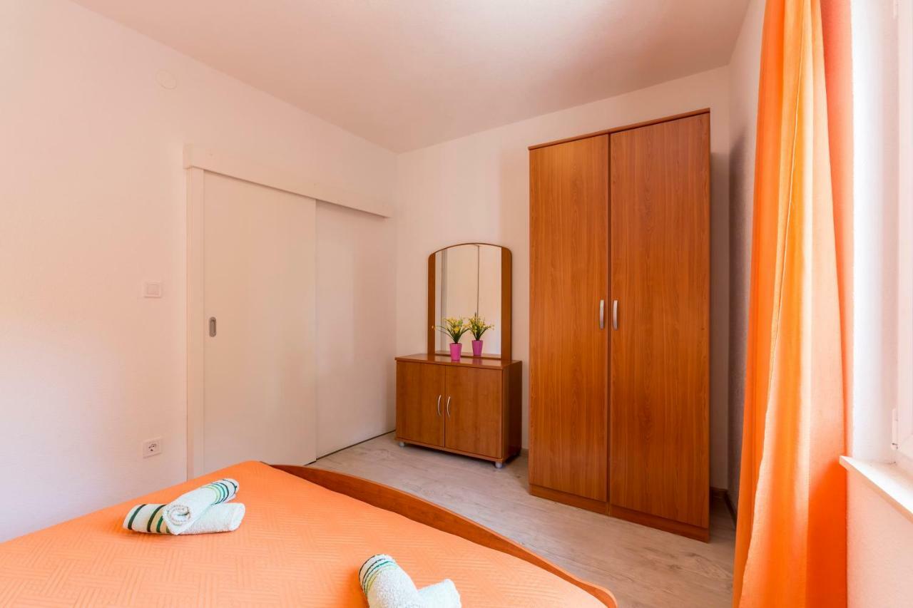 Apartments Petra Бол Экстерьер фото