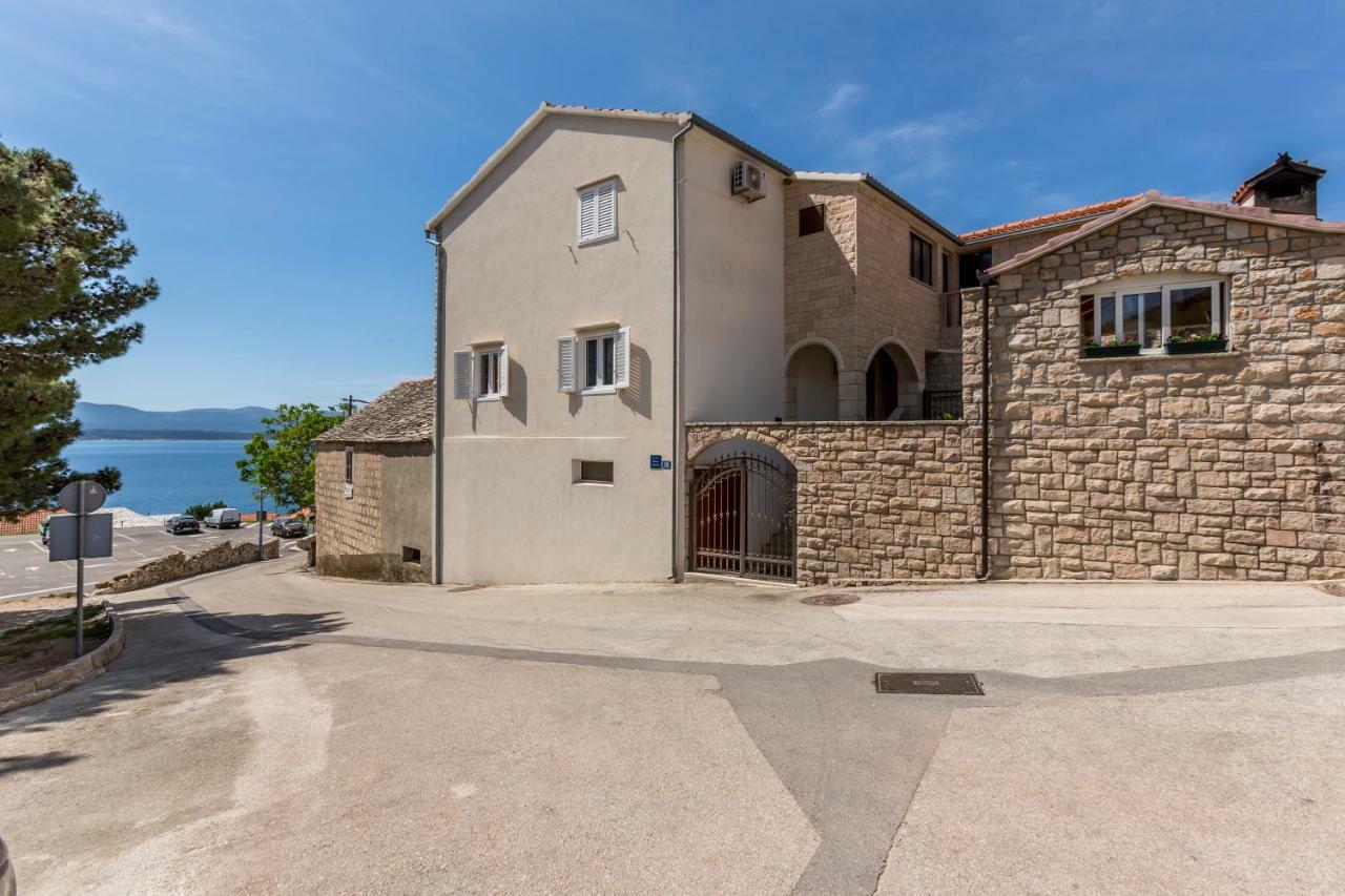 Apartments Petra Бол Экстерьер фото