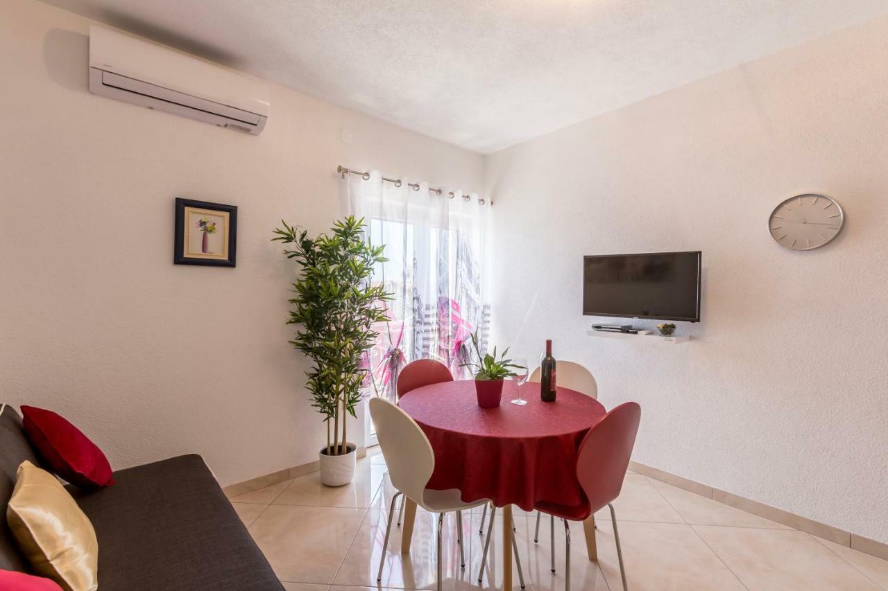 Apartments Petra Бол Экстерьер фото