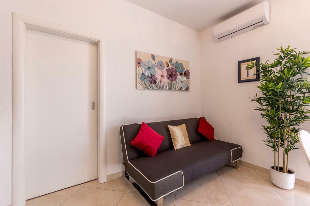 Apartments Petra Бол Экстерьер фото